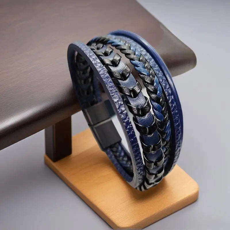 Trendy Men's Accessories Alloy Magnetic Buckle Multi Layer Retro Leather Rope Braided Bracelet Bracelet Fashion Dressing Vue