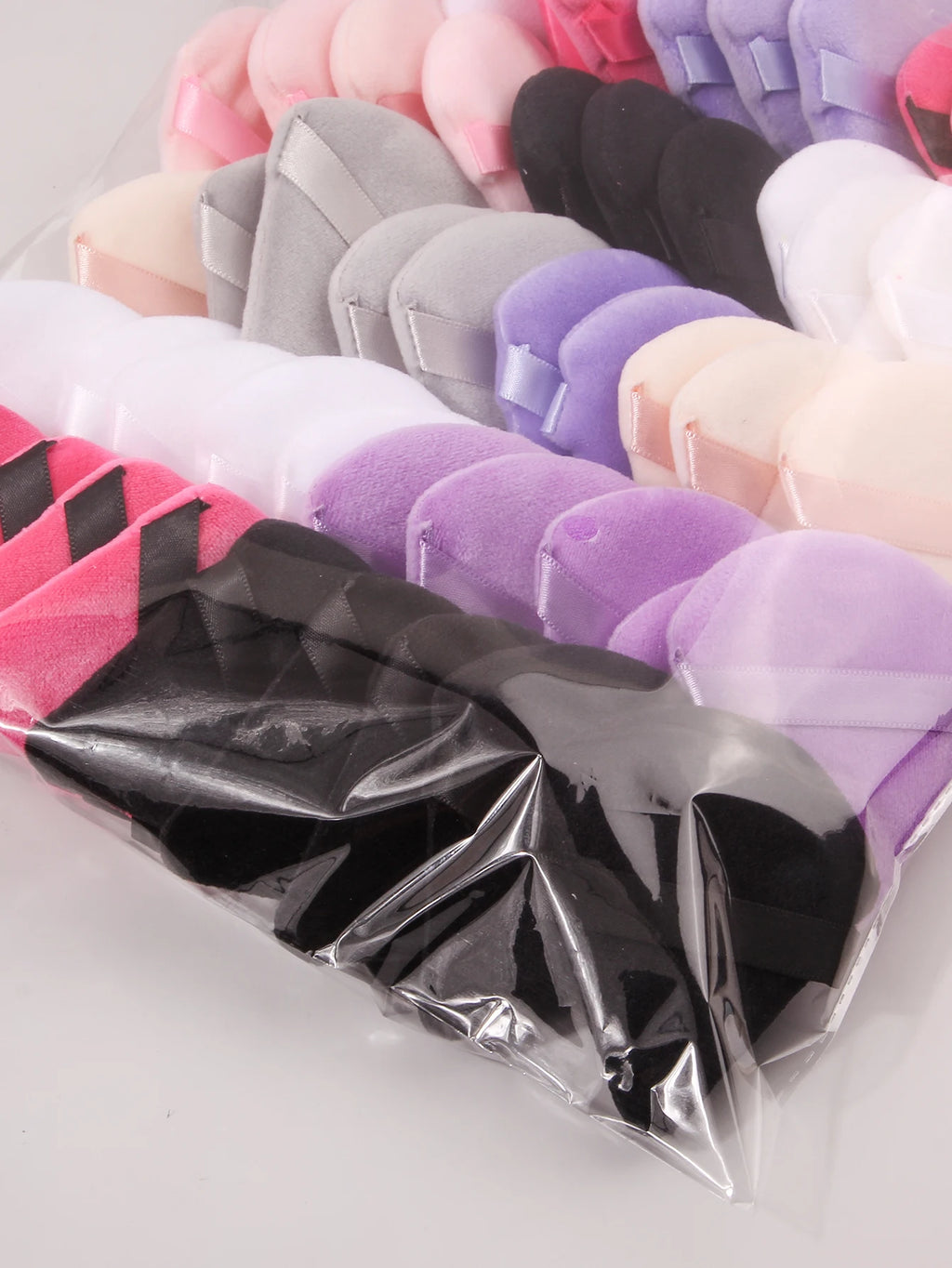 50Pcs Mixing Colors Randomly Triangle Makeup Puff For Loose Powder Liquid Cosmetic Soft Plush Makeup Puff Makeup Foundation Puff Vue