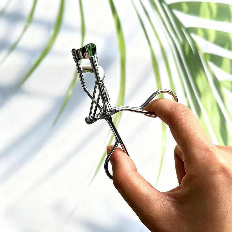 Dual-Type Eyelash Curler with Comb – Wide & Partial Clip Options, Waterproof, Long-Lasting, Natural Curl, Unisex Certified Vue