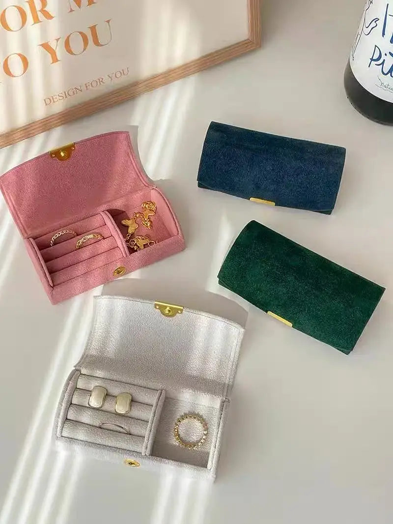 Exquisite and Portable Mini Jewelry Storage Box For Women's Business Trips Anti-oxidation Light Luxury Velvetring Jewelry Box Vue