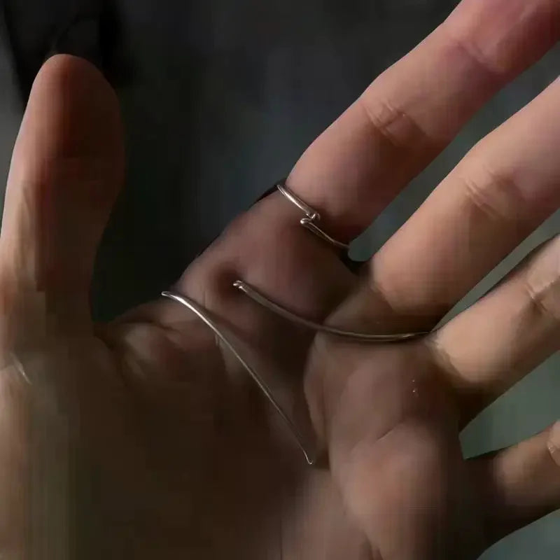 Fashion Metal Adjustable Irregular Pleated Knuckle Ring Minimalist Statement Jewelry for Work or School Vue