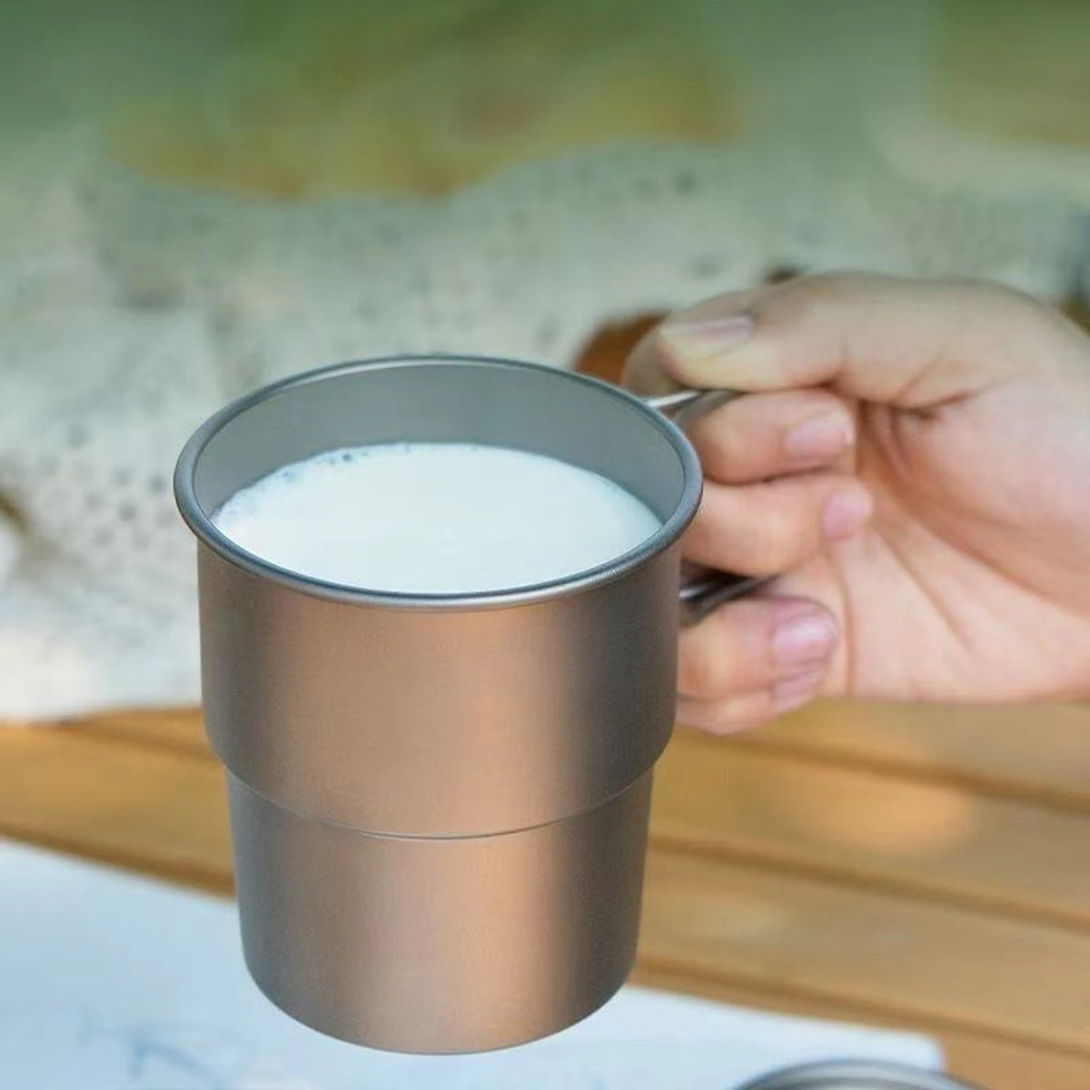 APWIKOGER Titanium Camp Mug – Ultralight Foldable Handle Titanium Camp Mug Vue