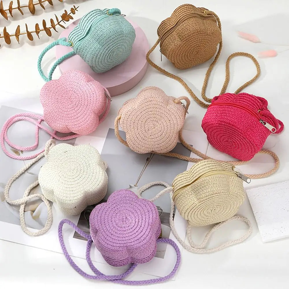 Woven Straw Shoulder Bags Flower Cute Coin Purse Lightweight Travel