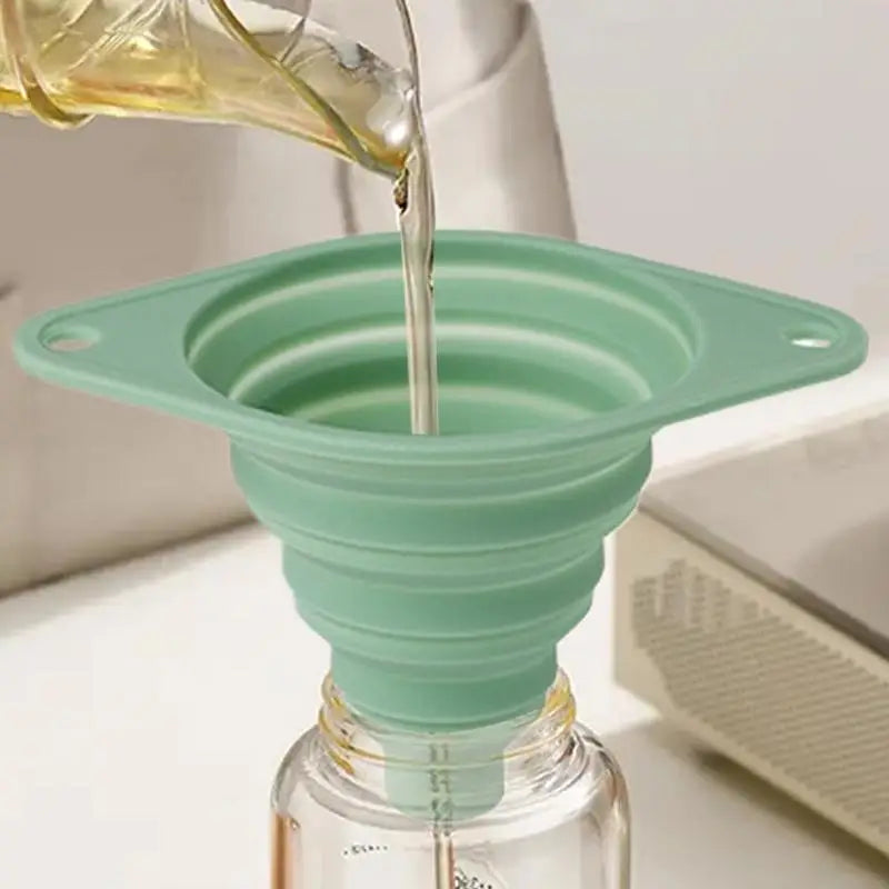 Foldable Silicone Funnel for Kitchen, Oil & Fuel Pouring Silicone Kitchen Funnel Vue