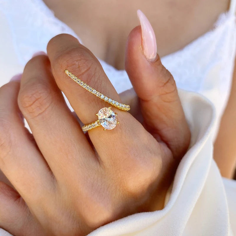 Huitan Geometric Cubic Zirconia Ring – Women's Wedding Band Fashion Ring Vue