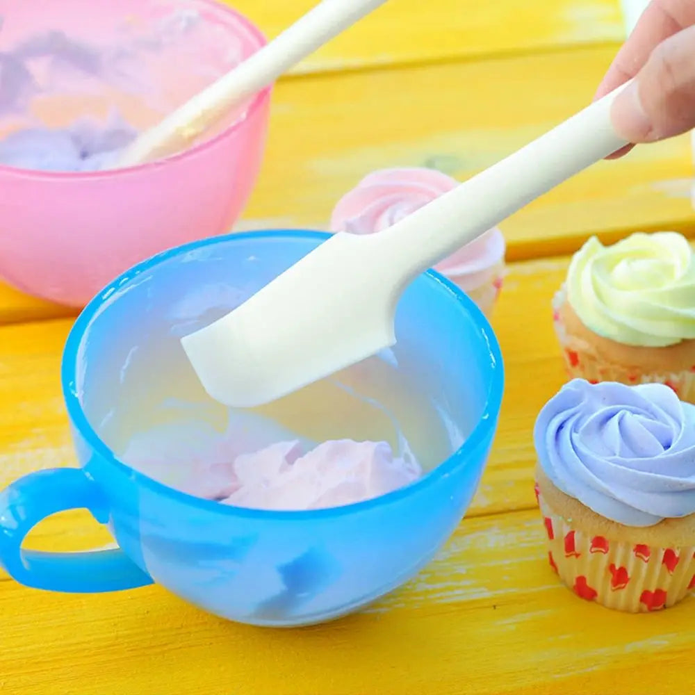 Durable Paste Bending Butter Cream Stirring Kitchen Supplies Scraper Pastry Tool Bakeware Spatula Vue