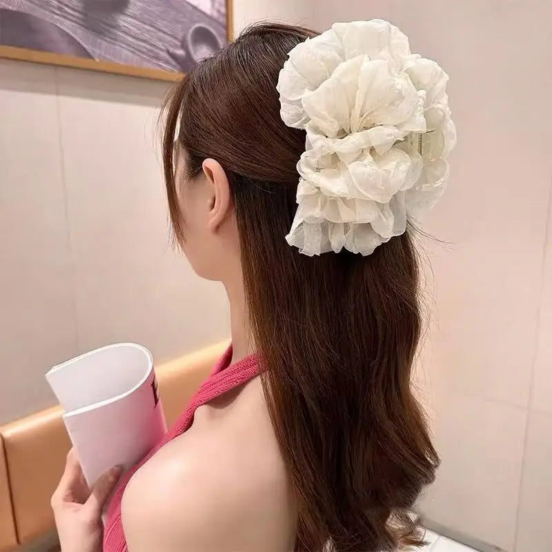 Beautiful Black Mesh Flower Hair Clip for Women Shark Grip Claw Ideal for Parties and Formal Occasions Vue A5 one size