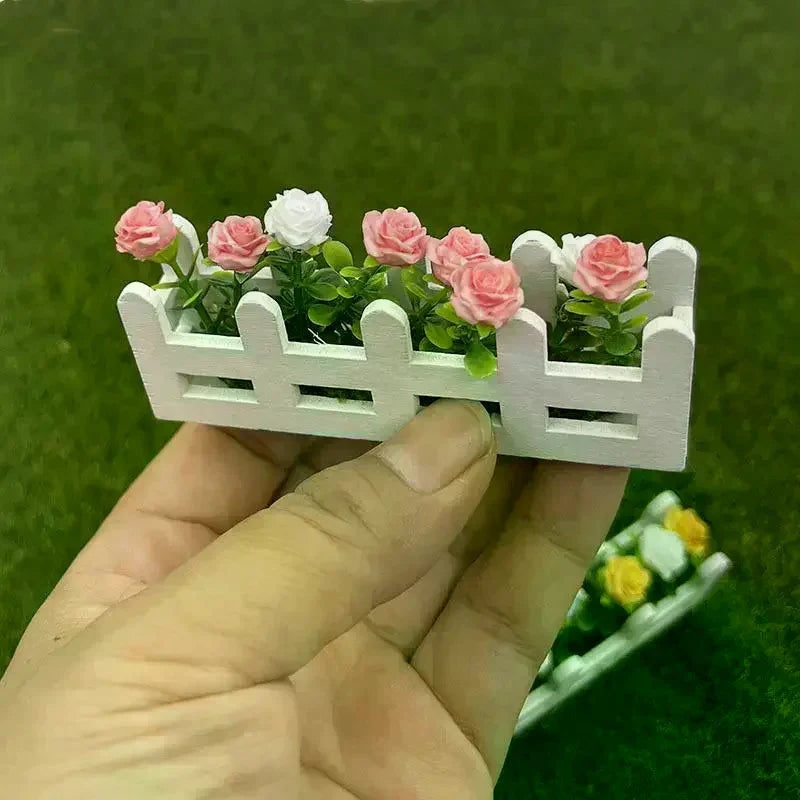 1Pcs Garden Lifelike Artificial Flower Miniature Potted Plants Decoration 1:12 Scale Dollhouse Simulated Rose Flowers Ornament Vue