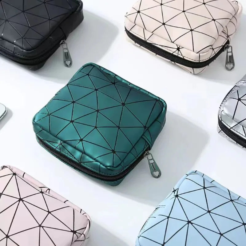 Sanitary Napkin Storage Bag Leather Waterproof Feminine Period Bag with Zipper for Teen Girls Women Small Makeup Pouch Wallet Vue