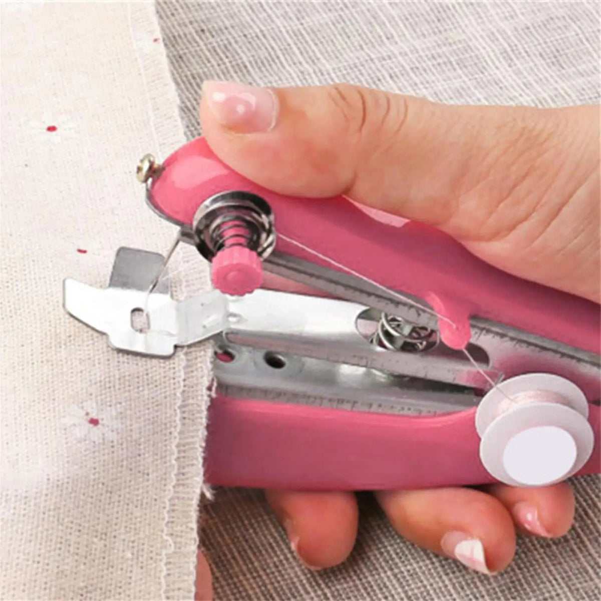 Sewing Machine Household Small Multi-function Portable Mini DIY Manual Tailor Sewing Machine Manual Sewing Machine random color Vue
