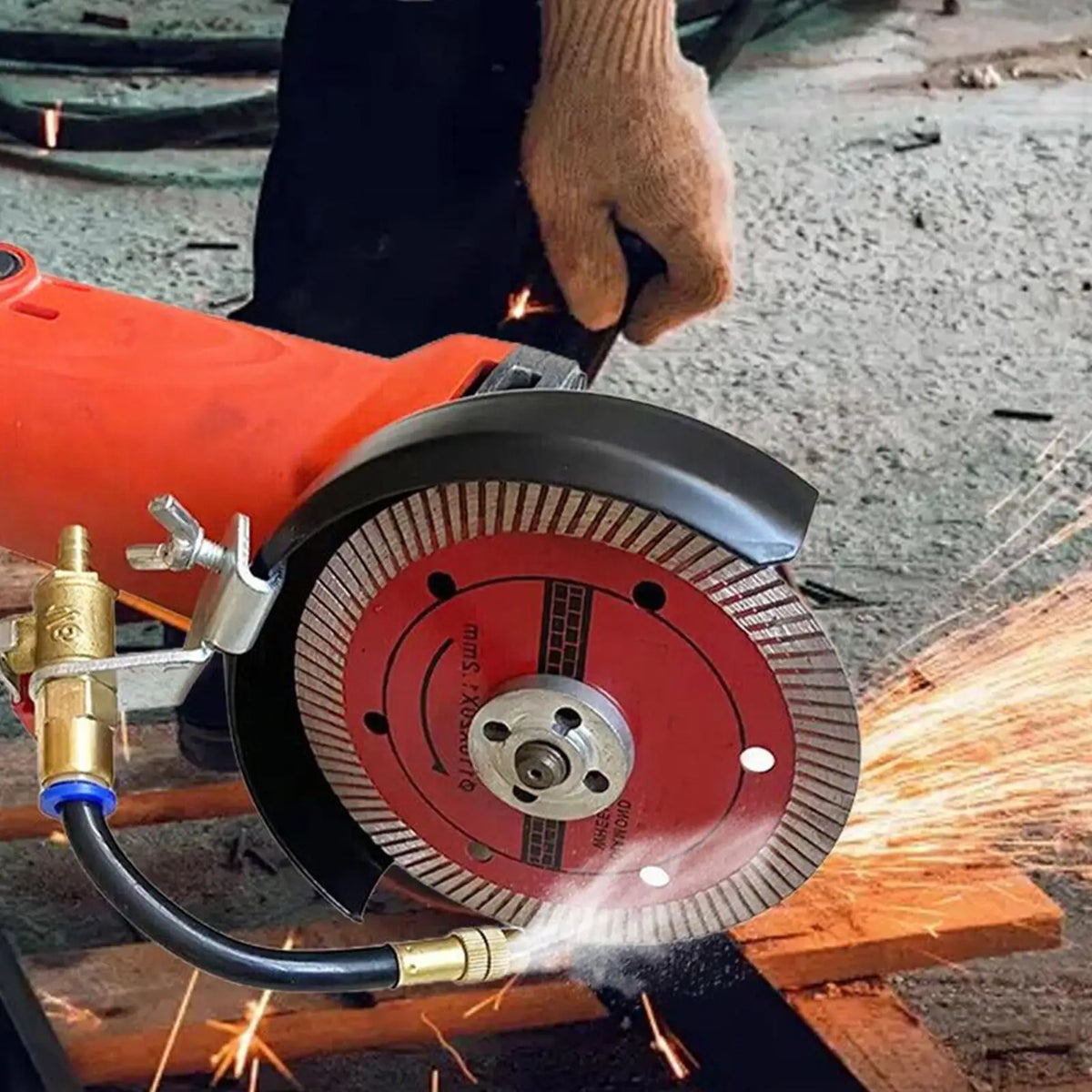 Durable Dust Remover Water Sprayer 2 Mode Universal Flexible Coolant Attachment Angle Grinder for Tile Marble Brick Construction Vue
