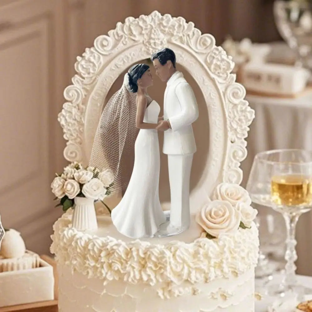 Anniversary Decoration Couple Wedding Cake Topper Elegant White/Black Cake Toppers Dolls PVC Creative Bride & Groom Figurines Vue