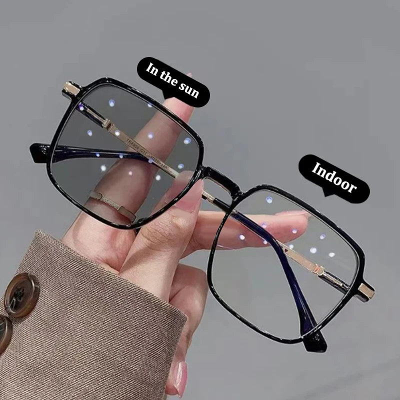 New Men Women Color Changing Eyeglasses Photochromic Glasses Anti Blue Glasses Anti UV Sunglasses Square Clear Frame Eyewear Vue Black