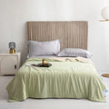 Double Side Air Condition Comforter Cooling Fabric Solid Color Summer Thin Quilt Quilting Lightweight Cooling Blanket Dormitory Vue Light Green 59.06x78.74 in