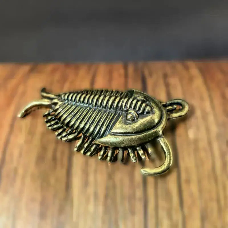 Cambrian Brass Trilobite Insect Ornament Retro Style Desk Accessories Tea Pet Unique Collectible for Office Home Decor Vue