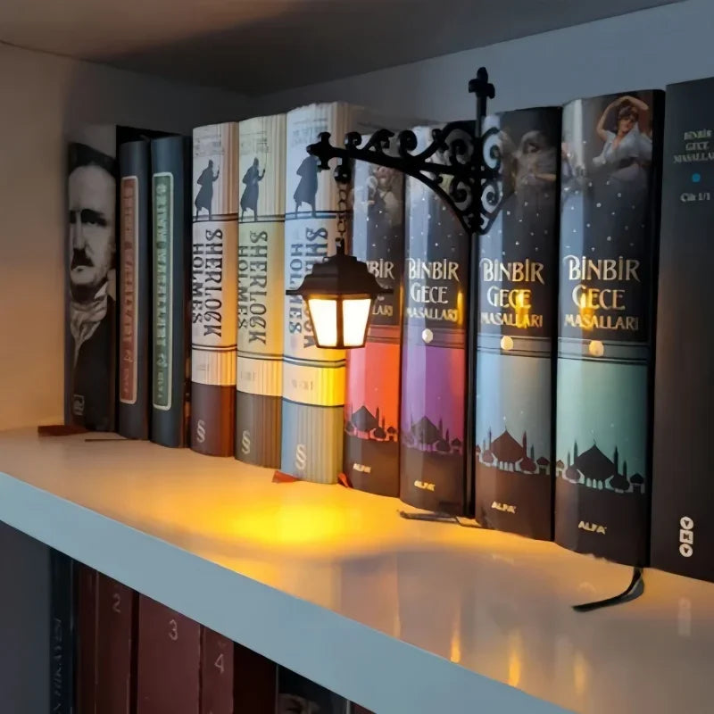 Retro Gothic Wall Lantern LED Bookend Night Light Ornament Decorative LED Lantern Vue
