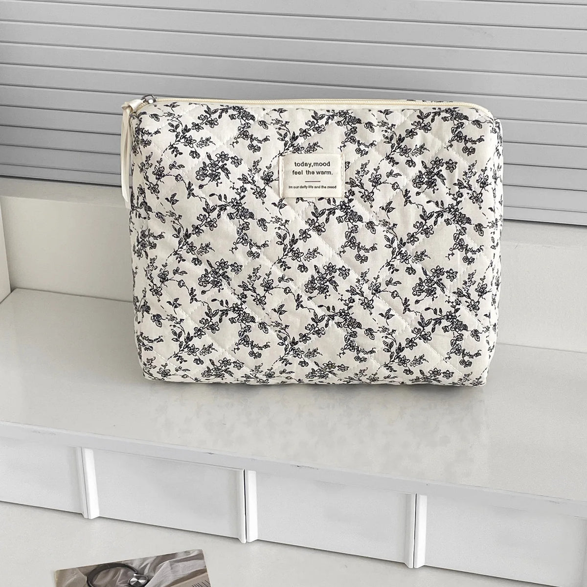 Fashion Black Flower Women Quilting Bags Handbag Travel Organizer Cosmetic Makeup Storage Pouch Portable Zipper Tote Bag Vue SNB-0041-Medium