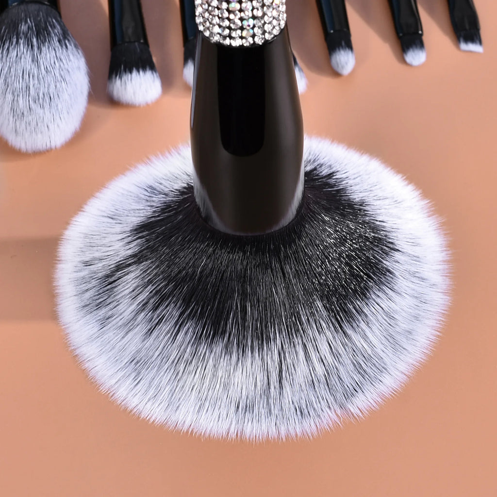 Makeup Brush Set Wholesale Luxury Diamond Black Synthetic Hair Face Makeup Powder Foundation Blush Eye Brushes Custom Logo 8set Vue