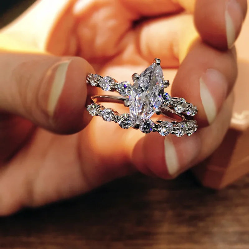 Huitan Marquise Cubic Zirconia Bridal Ring Set for Women Bridal Ring Set Vue