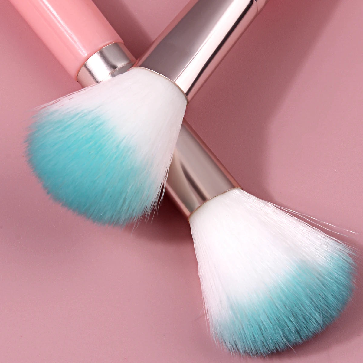 2Pcs Blush Makeup Brushes Pink Handle Silver Ferrule Blue White Two-Tone Fluffy Hair Soft Face Powder Bronzer Blending Brush Por Vue