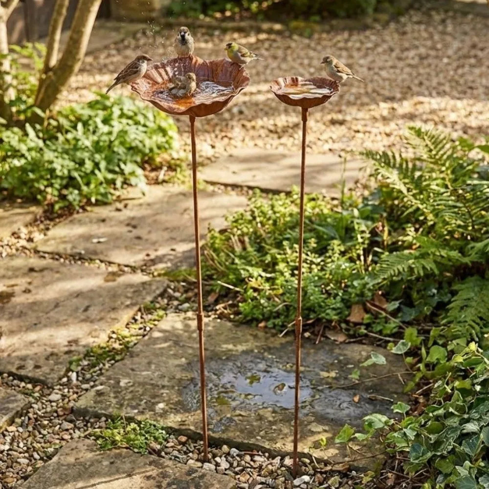 Flower Shape Metal Bird Bath Iron Art Rusted Vintage Bird Water Dispenser Ground Insert Handcrafted Garden Birdbath Vue