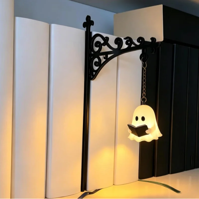 Retro Gothic Wall Lantern LED Bookend Night Light Ornament Decorative LED Lantern Vue