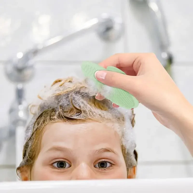 1pcs Shampoo Brush for Baby Silicone Kids Shower Silicone Infant Bathing Soft Brush Head Hair Washing Massage Brushes Wipe Comb Vue