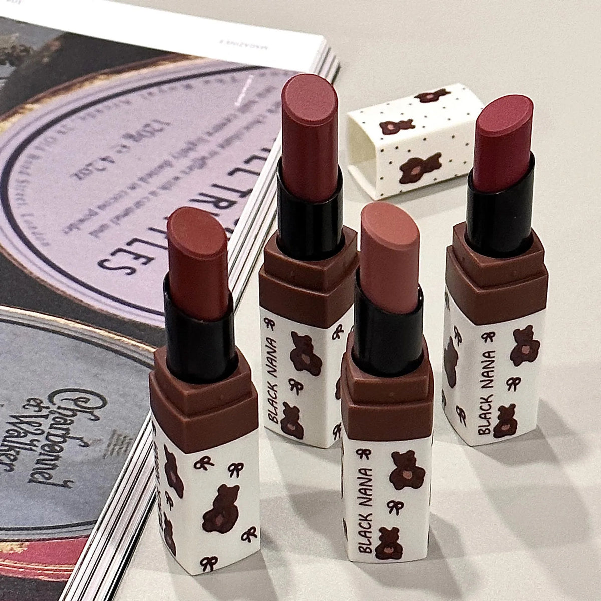 Nude Brown Matte Lipstick 4Colors Long Lasting Soft Mist Velvet Lip Mud Waterproof Low Saturation Sexy High Pigment Lip Gloss Vue