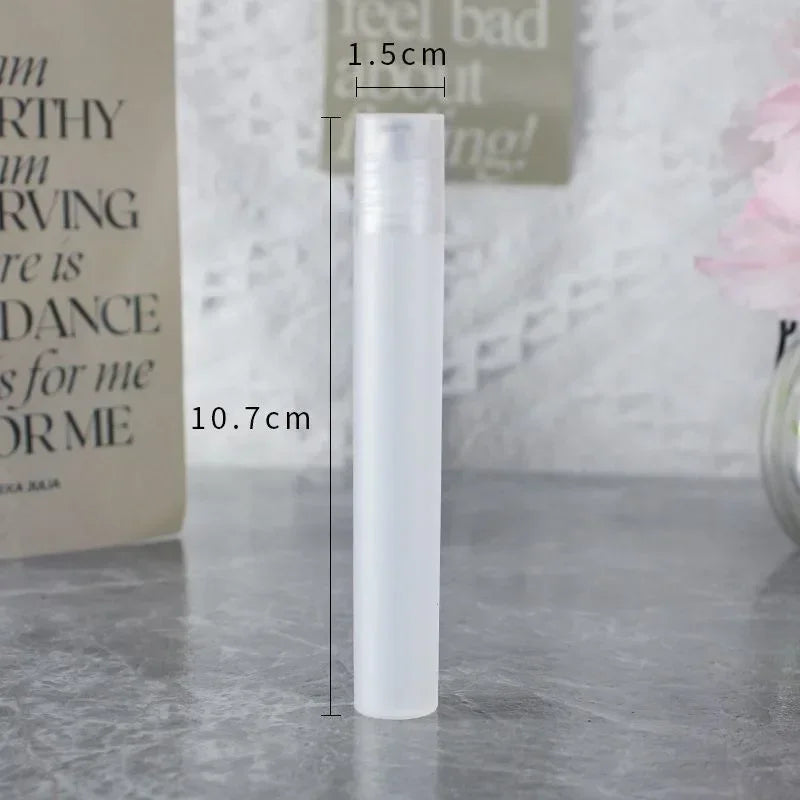 vvocci 10mlDispensing bottle Empty Perfume Roller Ball Bottle Plastic on Bottle with Steel Ball Liquids Oil Container Refillable Vue B348 -transparent