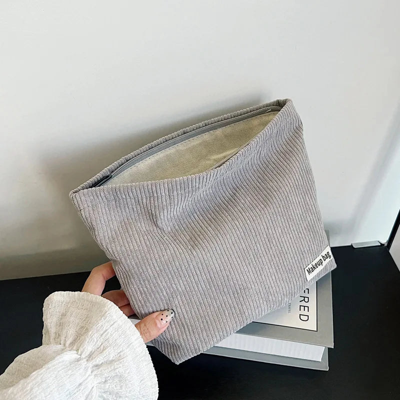 Fashion Women Sweet Cosmetic Bags Makeup Large Purse Bag Zipper Pouch Daily Outdoor Activities Travel Organiser Vue Grey