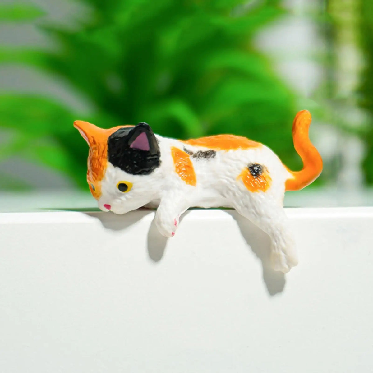 Mini Cat Figurines Adorable Compact PVC Cat Model Dashboard Figures for Car for Trailer RV Truck Automotive Sedan Pickup Bedroom Vue
