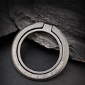 Ultra-thin Cell Phone Ring Holder Magnetic Ring Foldable Kickstand Magnet Grip Desktop Stand for MagSafe IPhone 16 15 14 13 12 Vue A-Grey
