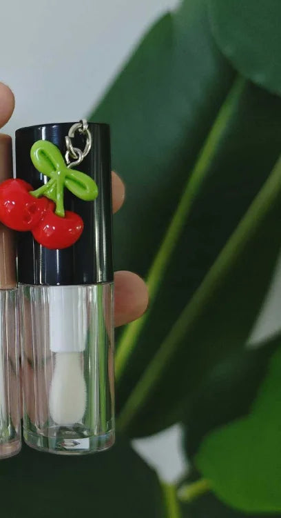 6ml Cute Lipgloss Tube Custom Logo Plastic Lip Gloss Tubes with Pendant and Brush Lip Glaze Cosmetic Packaging Wholesale Vue black 20pcs