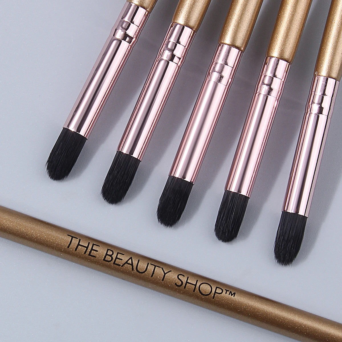 Hot Sale 6PCS Small Detail Eye Brushes, Gold Slim Handle Soft Black Round Tip Brushes for Eyeshadow Concealer Corner Blending Vue
