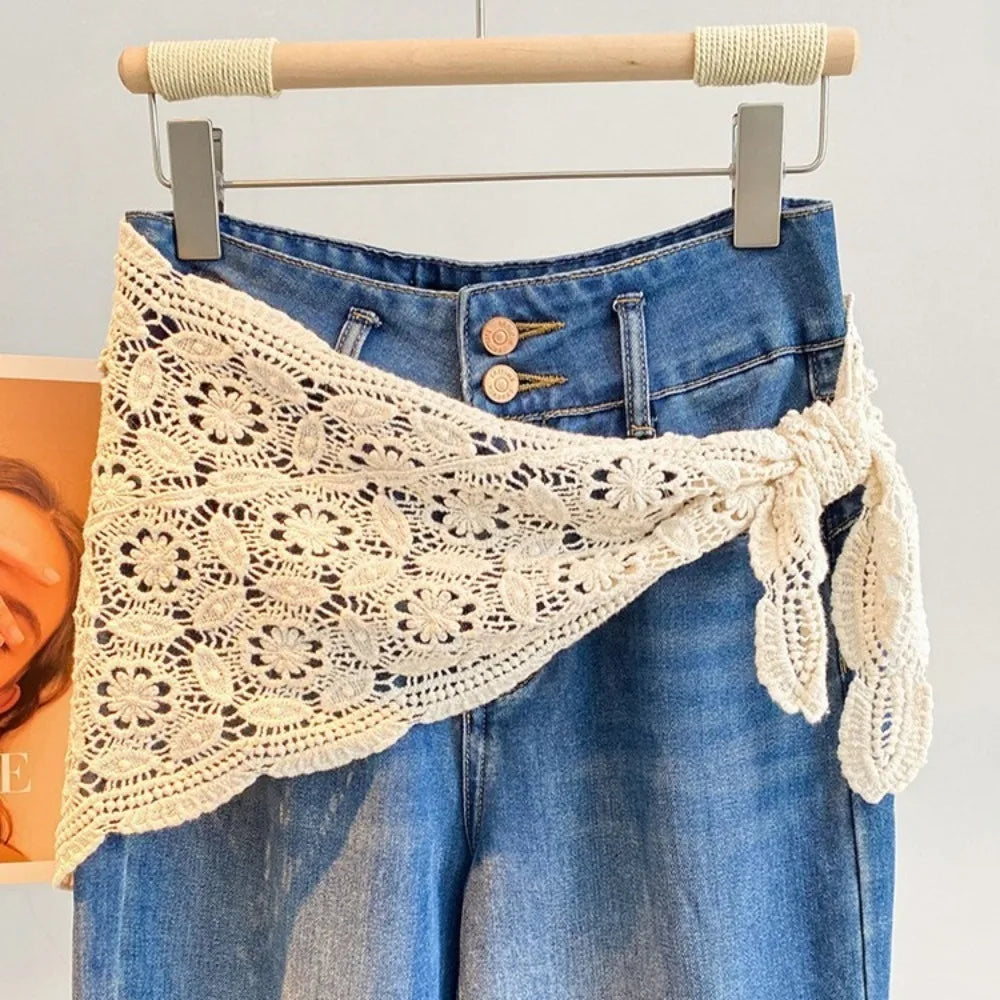 Trendy Lace Trim Fart Curtain Slim Fit Pretty Mini Skirt Hollowed-out Vue Beige