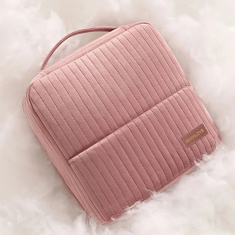 Dutch Velvet Vertical Standing Makeup Bag Large Capacity Cosmetic Organizer with Luggage Strap Makeup Brush Lipstick Storage Bag Vue