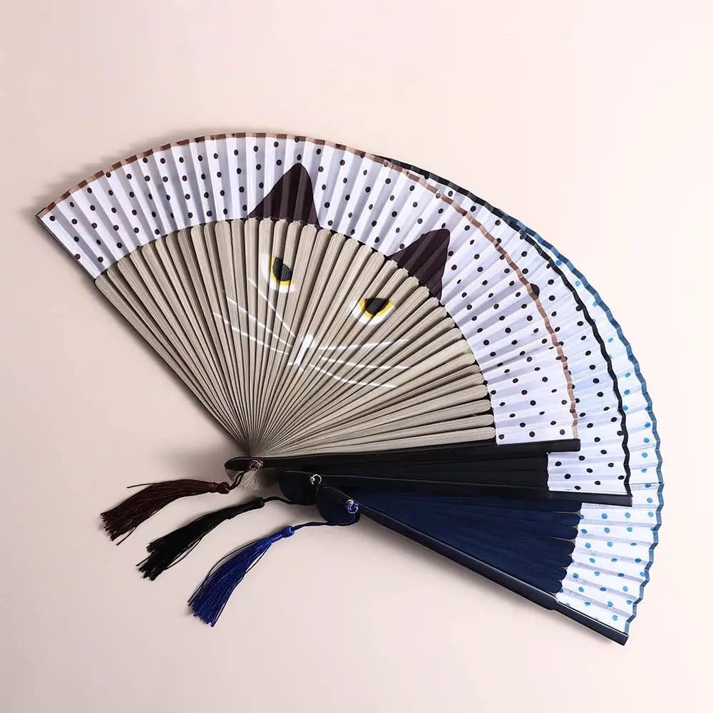 1 Pcs Chinese Style Handmade Bamboo Wooden Cartoon Cat Patterns Fan Crafts Folding Fan Silk Fan Home Decoration Abanicos De Mano Vue