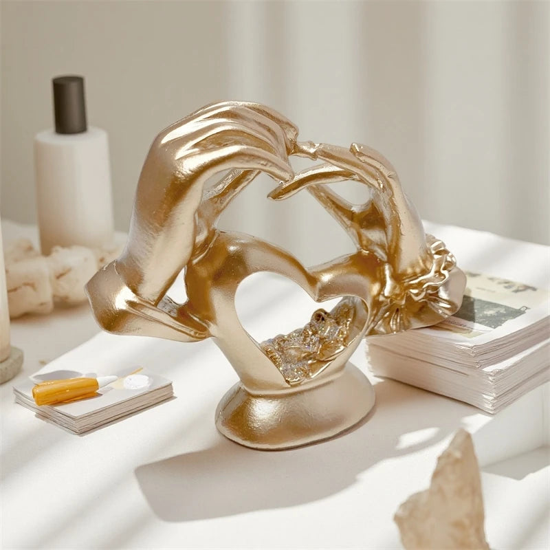 Modern Minimalist Hand Heart Resin Sculpture Table Decor For Living Room Office Desk Centerpiece Valentines Gift For Couples Vue