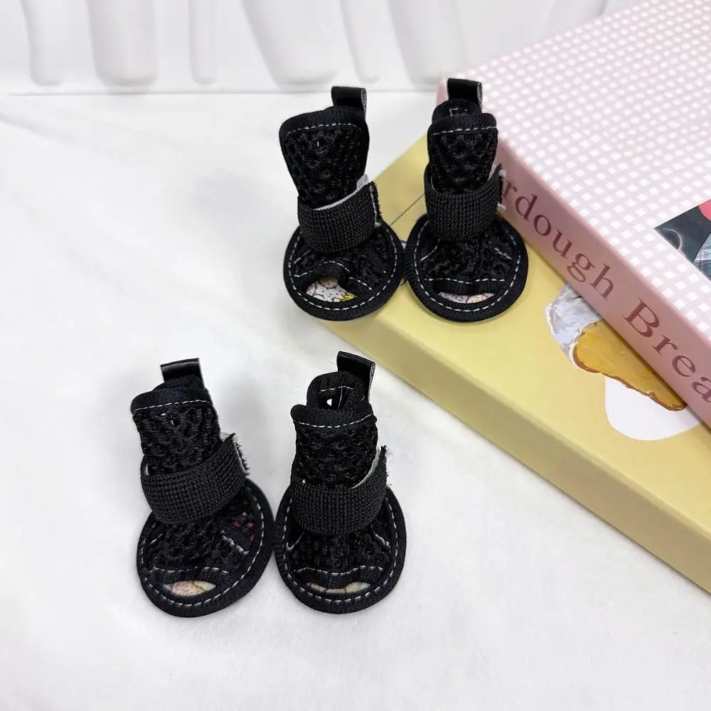 4Pcs/Set Non-Slip Su Dog Shoes Adjustable Soft Breathable Pet Sandals Soft Sole Comfortable Mesh Foot Covers Dogs Accessories Vue
