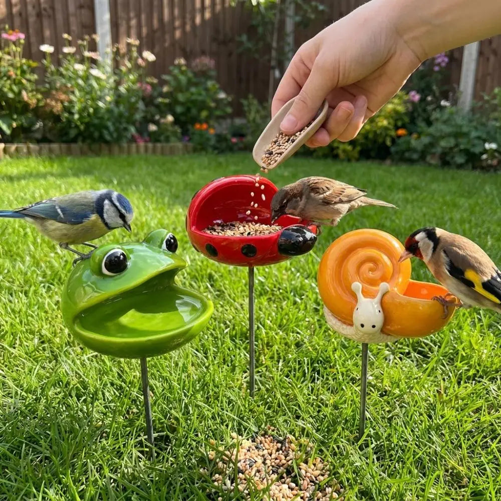Resin Sculpture Bee Water Feeder Rust-resistant with Stake Butterfly Watering Station Weather Proof UV Resistant Bird Bath Stand Vue