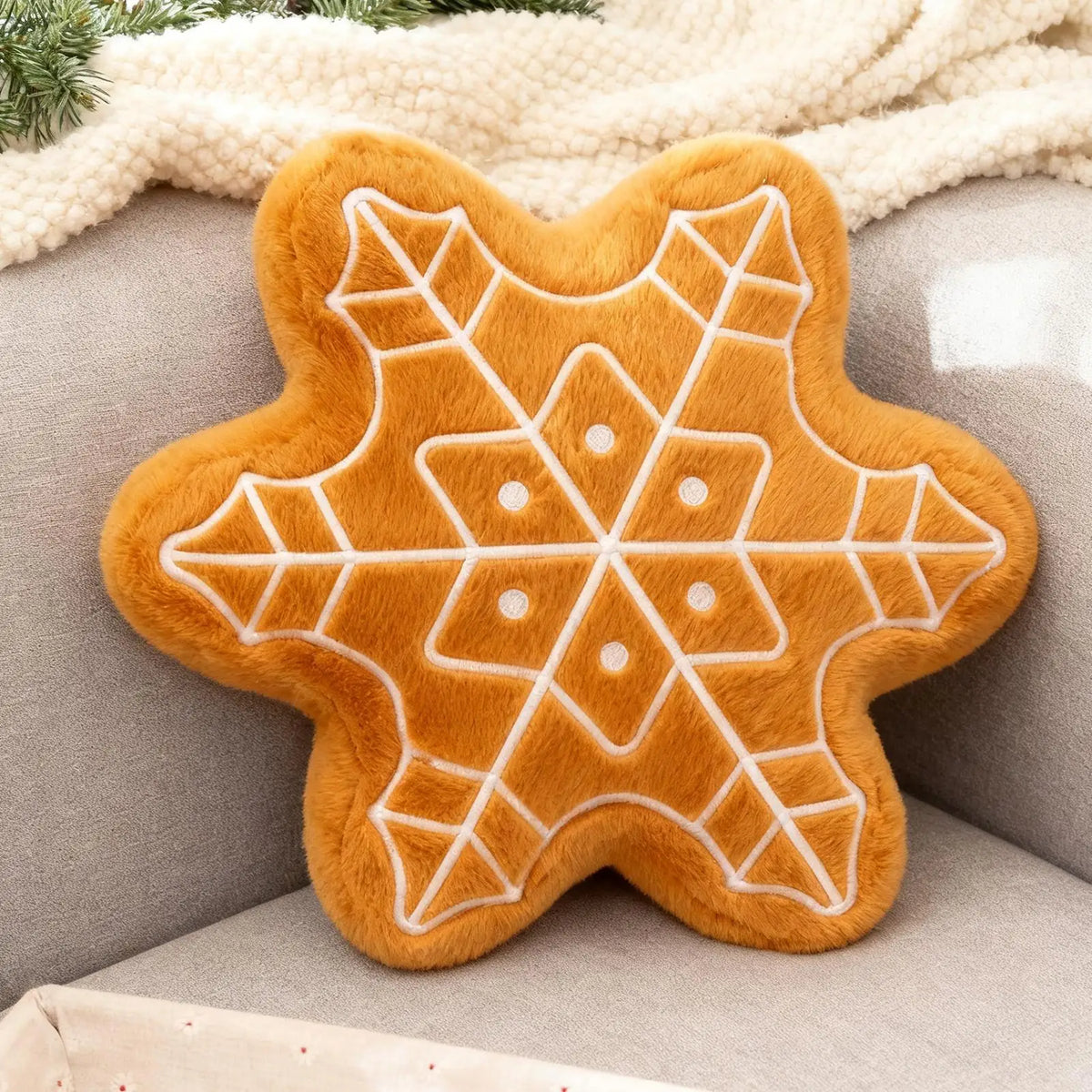 Christmas Pillows for Couch Skin-Friendly Plush Cushion Comfortable Christmas Tree Pillow for Sofa Bedroom Dorm Apartment Den Vue