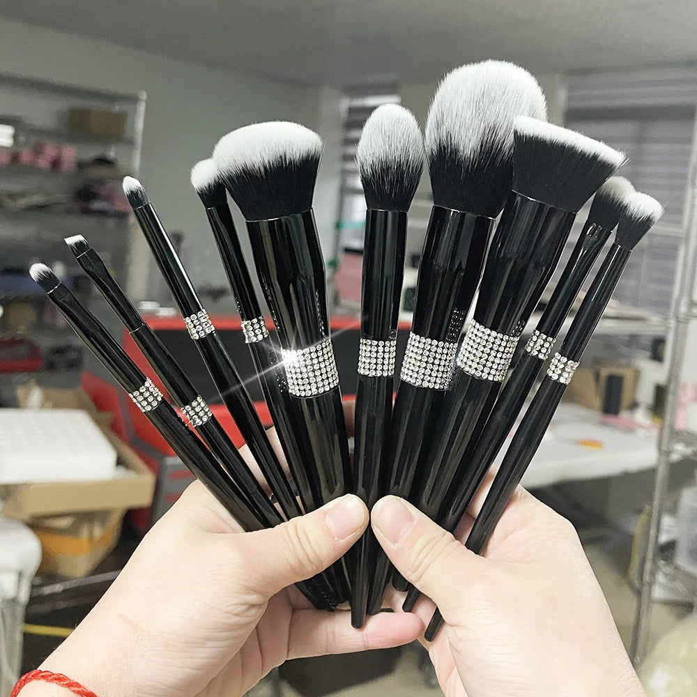 Makeup Brush Set Wholesale Luxury Diamond Black Synthetic Hair Face Makeup Powder Foundation Blush Eye Brushes Custom Logo 8set Vue