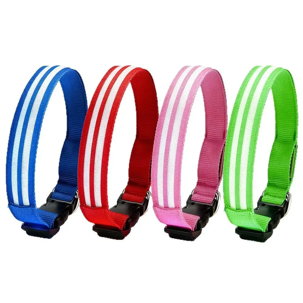 Adjustable Light Up Dog Collar Nylon Material Flashing Light LED Glowing Dog Neck Ring Waterproof Anti-Lost Vue