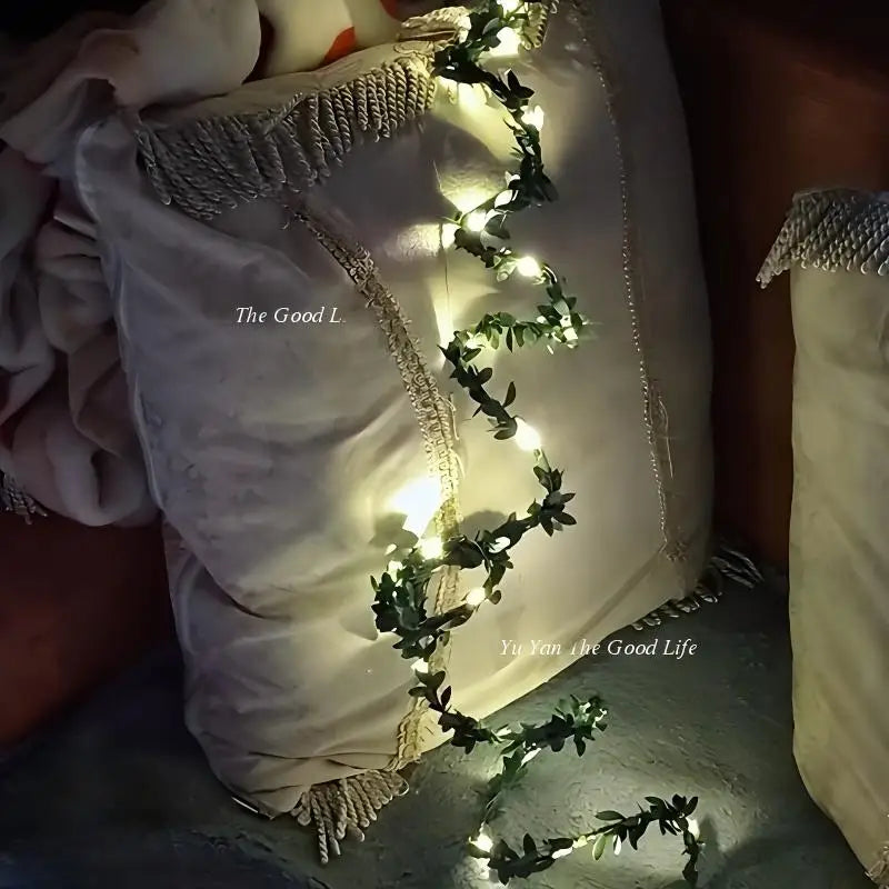 Minimalist Delicate Green Leaf LED String Lights, Slim Vine Fairy Lights for Shelf Wall Bedroom Boho Home Decor Vue