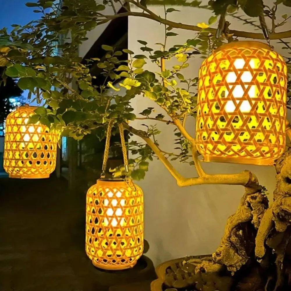 Waterproof Rattan Solar Lanterns Rechargeable Elegant Design Solar Table Light Bamboo Weaving Soft Light Solar Bulb Lights Vue