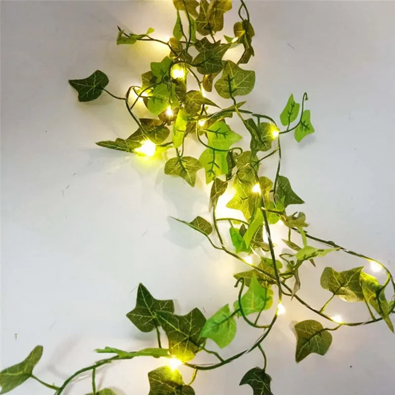 10M Green Leaf String Lights Powered By Artificial Batteries, Christmas Tree Wreath Lights Used for Courtyard Home Decoration Vue