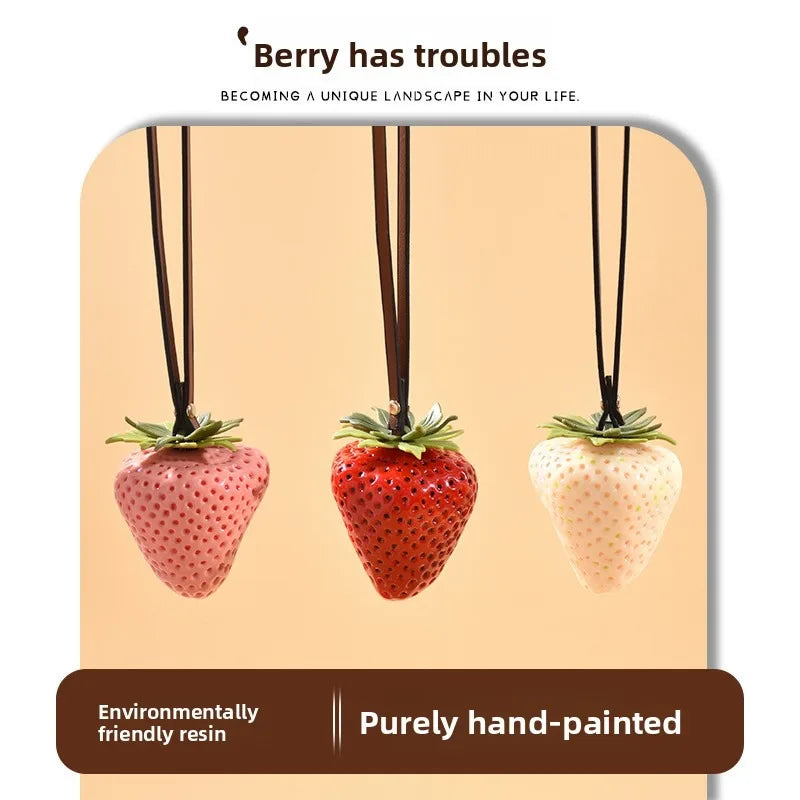 1/2pcs Simulation Resin Strawberry Bag Pendant Fashionable Fruit Pendant Couple Bag Hanging Bag Parts Accessories Gift Vue