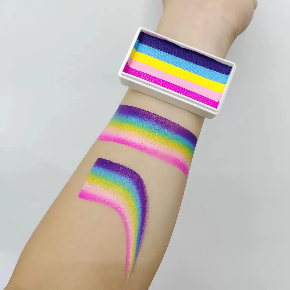 30g High Quality Non-Toxic Water-Based Split Cake Face Body Paint for Kids Festival Cosplay Vue NL30-002 China Mainland