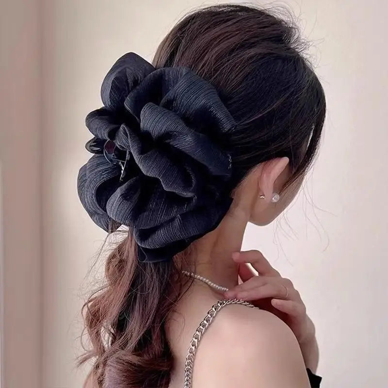 Beautiful Black Mesh Flower Hair Clip for Women Shark Grip Claw Ideal for Parties and Formal Occasions Vue A7 one size