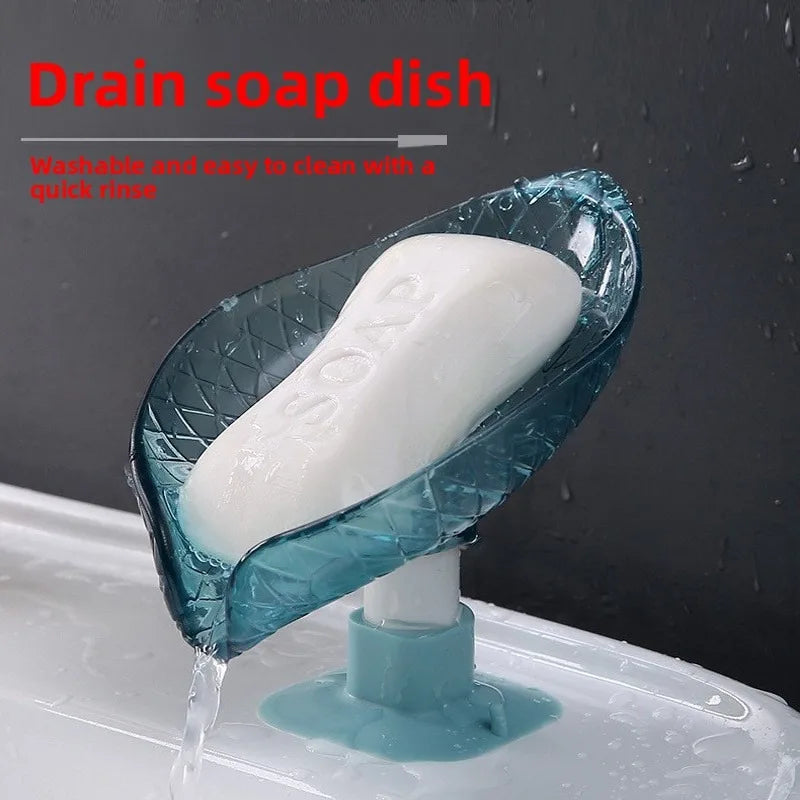 1Pc Leaf Design Drain Soap Box with Suction Cup Decorative Plastic Self Draining Bathroom Soap Tray Bathroom Organizers Storage Vue